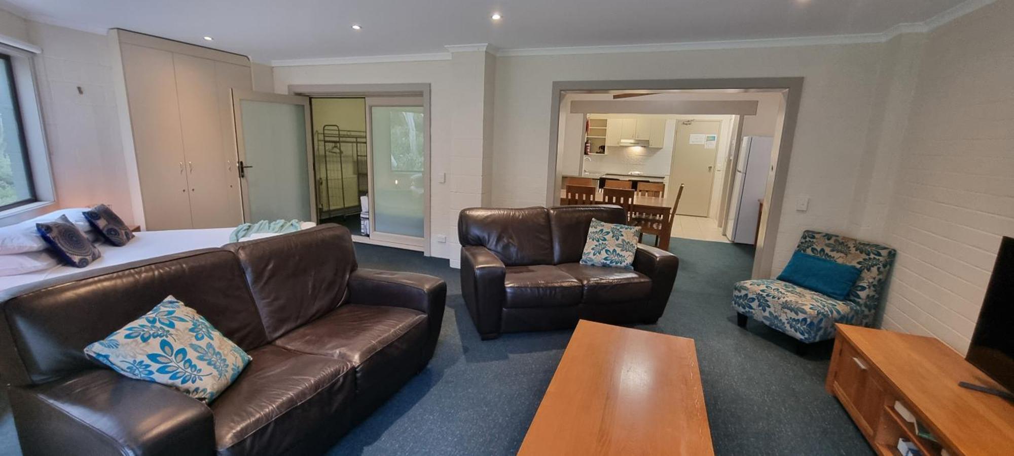 Cedarwood Apartments 폴즈크리크 외부 사진