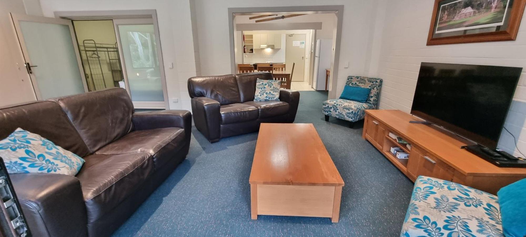 Cedarwood Apartments 폴즈크리크 외부 사진