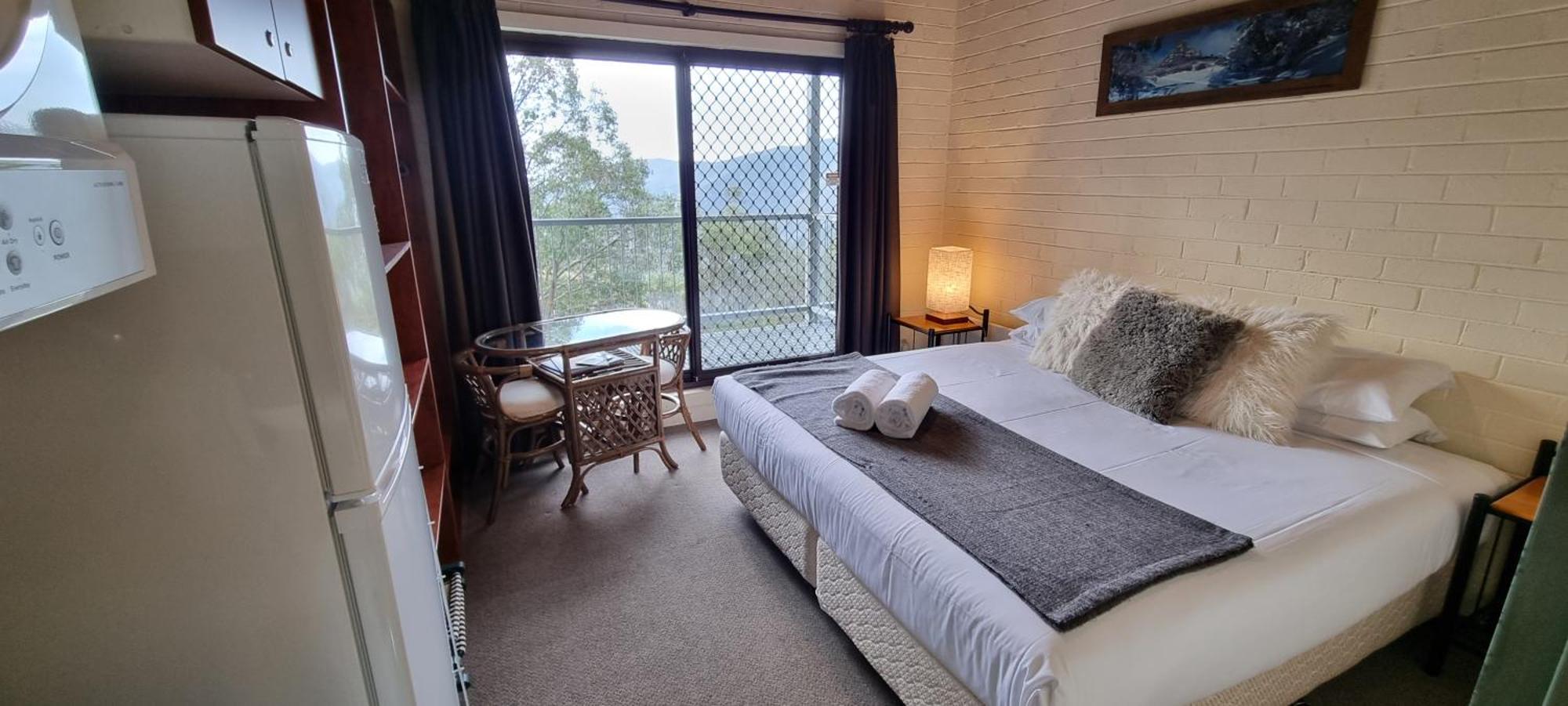 Cedarwood Apartments 폴즈크리크 외부 사진