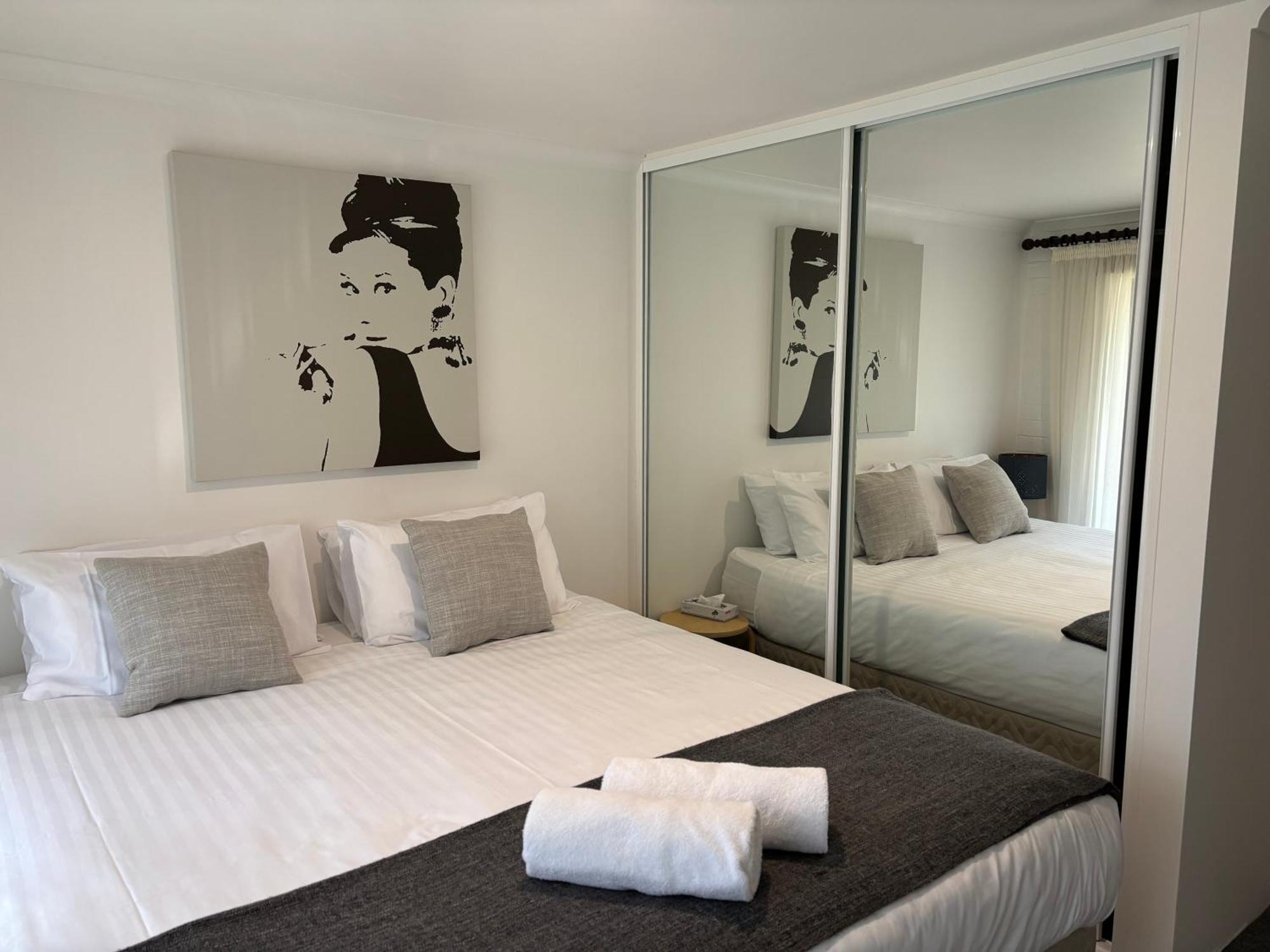 Cedarwood Apartments 폴즈크리크 외부 사진
