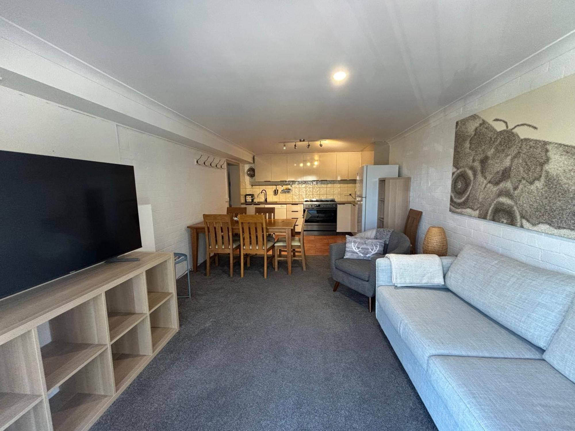 Cedarwood Apartments 폴즈크리크 외부 사진